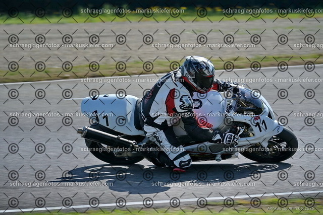 26BT02-0271 | markuskiefer.com - Realisiert mit Pictrs.com