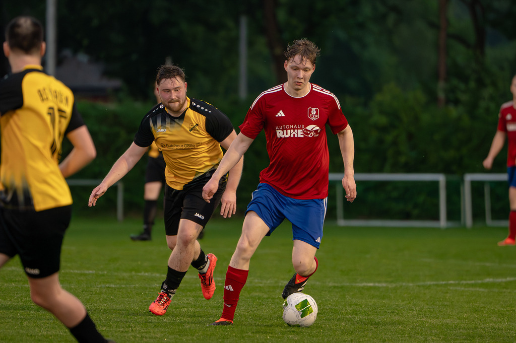 Fußball I Herren I Saison 2025-2026  I 2. Kreisklasse I 28. Spieltag I TV Dinklage III - BS Vörden II I 0849 | jns.sportfotos - Realisiert mit Pictrs.com
