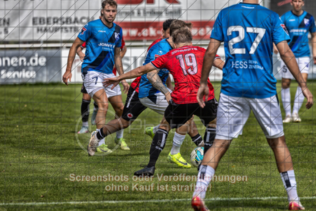 20250816_143031_0368-Bearbeitet | #,1.Göppinger SV (rot) vs. FSV 08 Bietigheim-Bissingen (blau), Fußball, Oberliga BW, wfv, 03. Spieltag, Saison 2025/2026, Rasensportplatz Stadion SV Göppingen, Hohenstaufenstr. 116, 73033 Göppingen, 16.08.2025 - 14:00 Uhr,Foto: PhotoPeet-Sportfotografie/Peter Harich