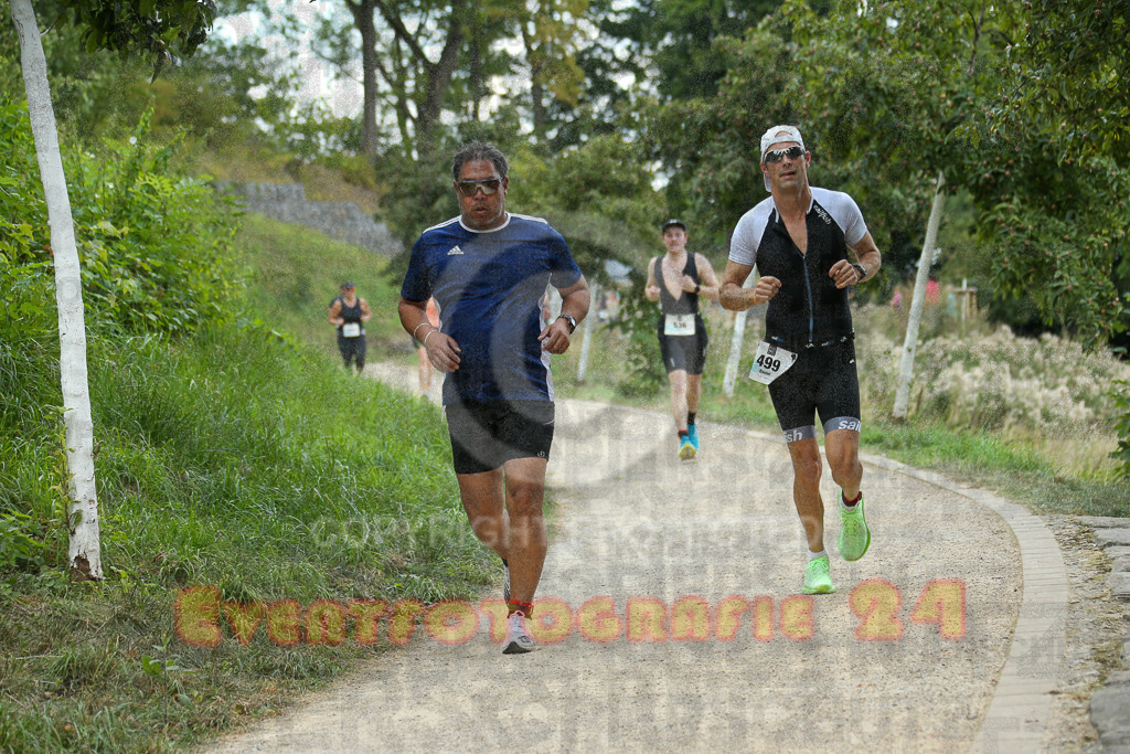 250824_1406_EX1_4978 | Sportfotografie im Rhein-Sieg Kreis, Köln, Bonn, NRW, Rheinland Pfalz, Hessen, etc. Unser Tätigkeitsfeld umfasst den Laufsport vom Volkslauf über den Marathon, Duathlon, Triathon bis zum Ultralauf wie Kölnpfad Ultra oder Schindertrail.