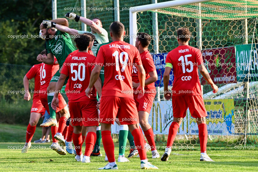 FC Lendorf vs. SC St.Veit | #9 Julian Brandstätter St.Veit, #9 Christian Kautz FC Lendorf, #20 Fabian Christian Gangl St.Veit, #50 Davor Ponjavic St.Veit, #1 Rene Arno Robitsch St.Veit, #19 Julian Salentinig St.Veit, #15 Philipp Höberl St.Veit, #17 Mario Zagler FC Lendorf, FC Lendorf vs. SC St.Veit, FC Lendorf vs. SC St.Veit am 17.08.2024 in Lendorf (Thomas Morgenstern-Arena), Austria, (Photo by Bernd Stefan)