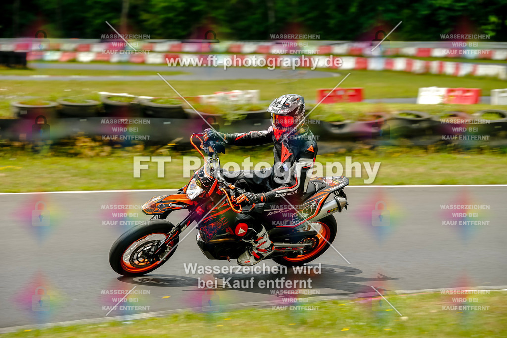 VBK-4993 | Hier findet Ihr Bilder von Touristenfahrten auf der Nürburgring Nordschleife oder von anderen Veranstaltungen die ich besucht habe. Viel Spass beim Durch Schauen 