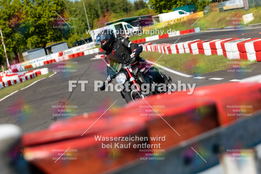 Moto-TeamOBK-21716 | Hier findet Ihr Bilder von Touristenfahrten auf der Nürburgring Nordschleife oder von anderen Veranstaltungen die ich besucht habe. Viel Spass beim Durch Schauen 