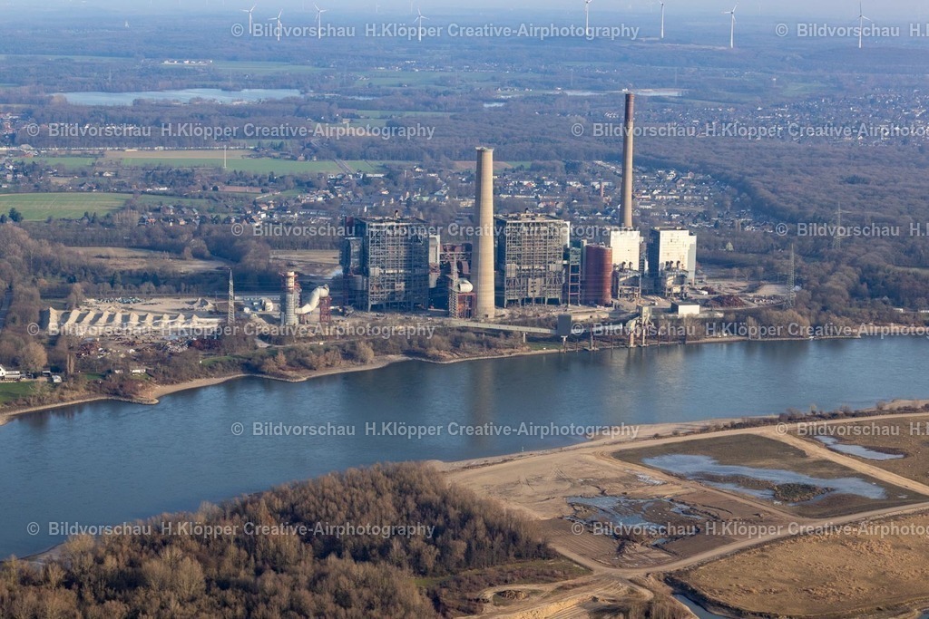 Luftbilder Voerde-8300 | Luftbildfotografie Rückbauarbeiten an den Gebäude- Kraftwerksanlagen des Kohle- Heizkraftwerkes der " Steag Energy Services GmbH " in Möllen an der Frankfurter Straße in Voerde (Niederrhein) im Ruhrgebiet im Bundesland Nordrhein-Westfalen, Deutschland. - Realisiert mit Pictrs.com