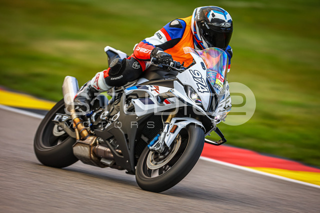 0974-240808_SR-020_974 | Deine Full-Service-Agentur für ✔️Videoproduktionen und ✔️Motorsportfotografie Jetzt Angebot anfragen!