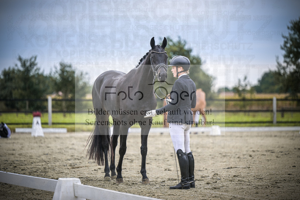 DOS_1622 | Entdecke hochwertige Reitturnierfotos von Foto Oger. Professionell, emotional und authentisch – jetzt Lieblingsmomente im Shop bestellen.Deutschlandweite Turnierfotografie. - Realisiert mit Pictrs.com