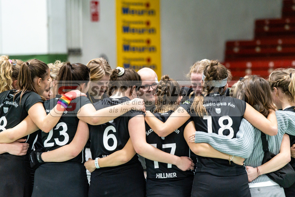 SFE_20250112_0140 | Köln, Deutschland, 12.01.2025:  ßHockey 1. Bundesliga Damen Rot-Weiss Köln - Schwarz-Weiß Köln im KTHC Stadion Rot-Weiss Köln Tennis and Hockey Club am 12.01.2025 in Köln, Deutschland. (Foto von Stephan Fehrmann)Köln, Germany, 12.01.2025: ßHockey 1. Bundesliga Damen Rot-Weiss Köln - Schwarz-Weiß Köln in KTHC Stadion Rot-Weiss Köln Tennis and Hockey Club at 12.01.2025 in Köln, Deutschland. (Foto from Stephan Fehrmann)