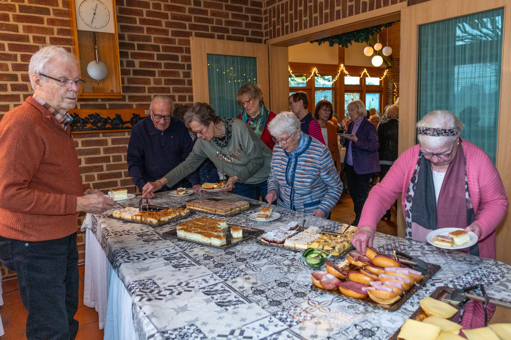 top-top.de 241127-027 | Foto, Video, Fotografie, Videografie, Fotobox, DJ, Discjockey, Musik, Musikbox, Veranstaltung, Photobooth, Amazon, Ebay, Buchtipp, Bestseller, Autor, Verlag, Buch, Wesel, Hamminkeln, NRW, Dinslaken, Rees, Drohne, Hochzeit, Party, Fotobox, Wesel, Fotograf