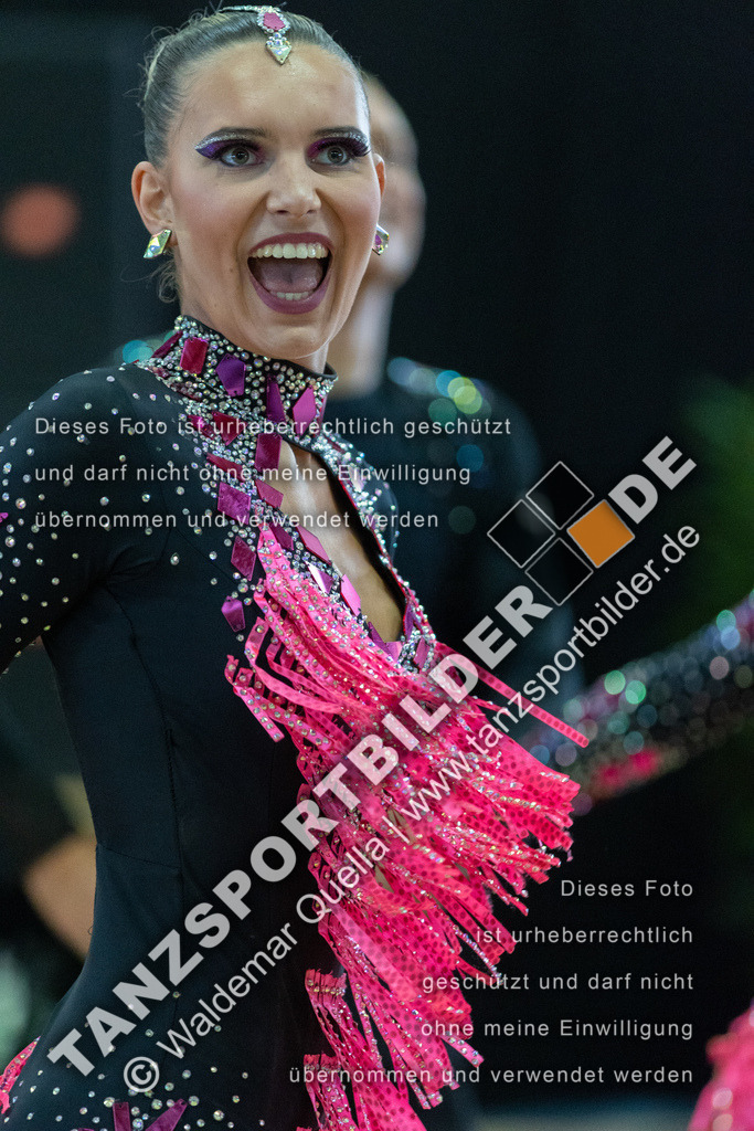 20230423-01543 | Hier finden Sie Tanz Bilder vom Latein und Standard Formationen tanzen. Sportbilder vom Tanzsport. Schöne Fotos und von Weltmeisterschaft, Europameisterschaft, Bundesliga, Regionalliga, Oberliga und Landesliga sowie von GOC Stuttgart, DanceComp, WM Bremen