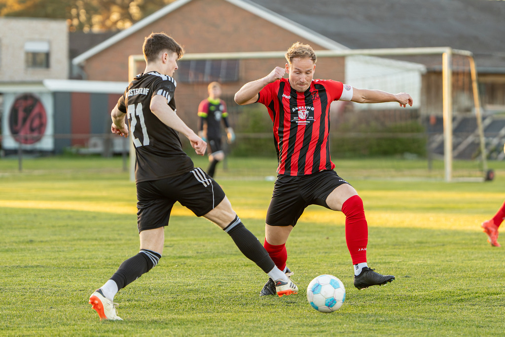 Fußball I Herren I Saison 2025-2026 I Bezirksliga Weser-Ems 4 I 23. Spieltag I TuS Frisia Goldenstedt - SW Osterfeine I 08232 | jns.sportfotos - Realisiert mit Pictrs.com