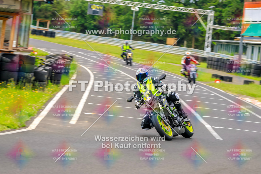 VBK-7723 | Hier findet Ihr Bilder von Touristenfahrten auf der Nürburgring Nordschleife oder von anderen Veranstaltungen die ich besucht habe. Viel Spass beim Durch Schauen 