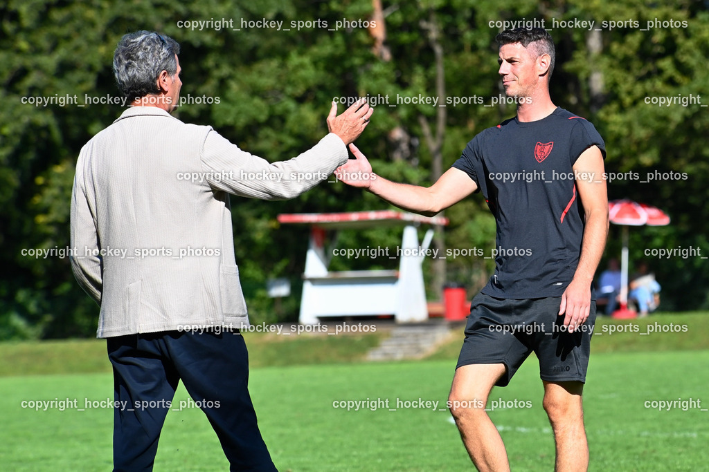 ATUS Ferlach vs.KAC 1909 16.9.2023 | Headcoach KAC Klaus Thuller, Headcoach ATUS Ferlach Mario Verdel, Kärntnerliga, ATUS Ferlach - KAC 1909 am 16.09.2023 in Ferlach (Sportplatz ATUS Ferlach), Austria, (Photo by Bernd Stefan)