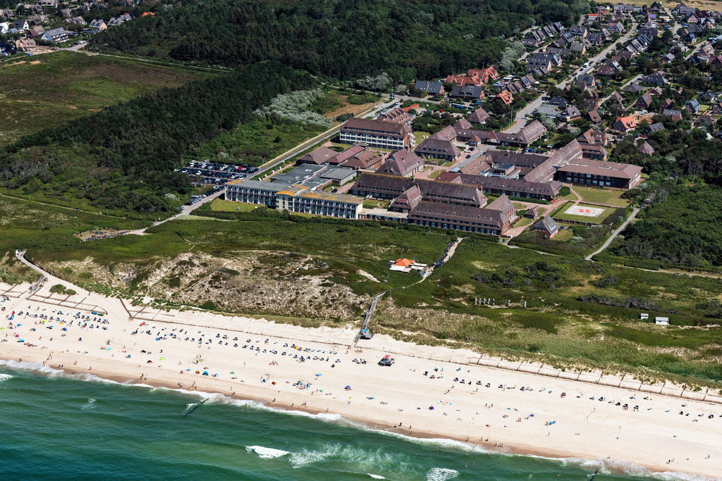 dr__0039573.jpg | SYLT 23.07.2019 Klinikgelände des Krankenhauses Asklepios Nordseeklinik in Sylt im Bundesland Schleswig-Holstein, Deutschland. // Hospital grounds of the Clinic Asklepios Nordseeklinik in Sylt in the state Schleswig-Holstein, Germany. Foto: Daniel Reiter