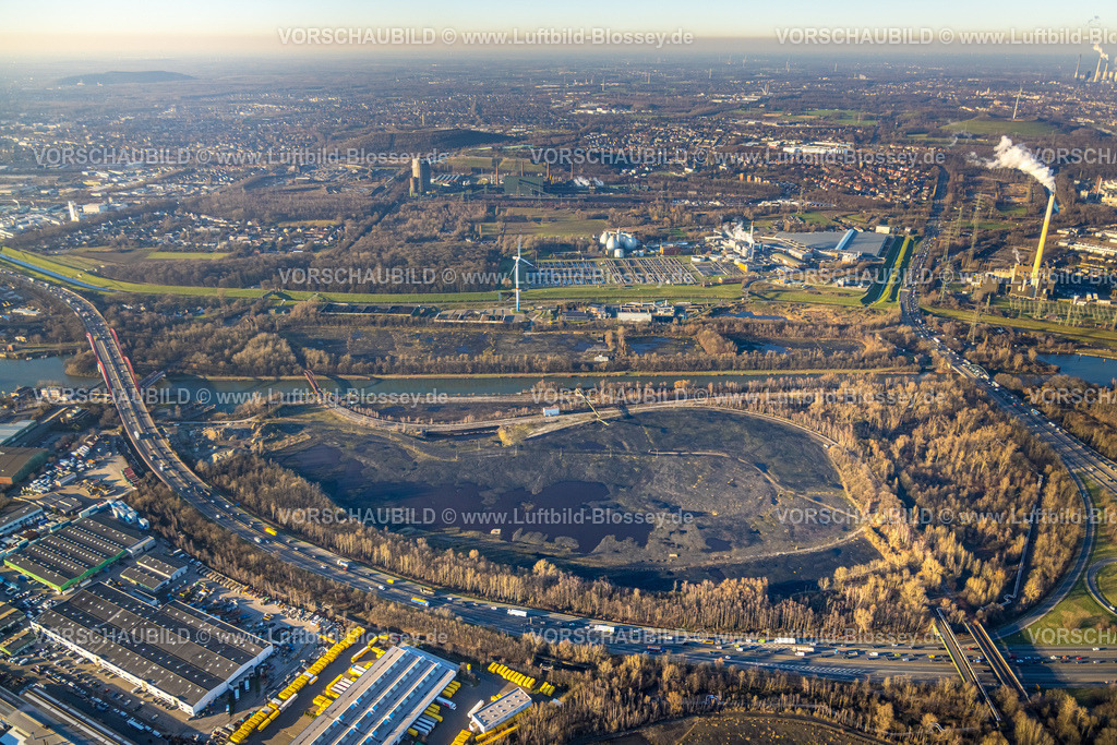Essen230201764 | Luftbild, Hafen Bottrop, Kohlenlager am Rhein-Herne-Kanal, Sturmhof, Klärwerk Bottrop, Stadtgrenze Bottrop, Vogelheim, Essen, Ruhrgebiet, Nordrhein-Westfalen, Deutschland