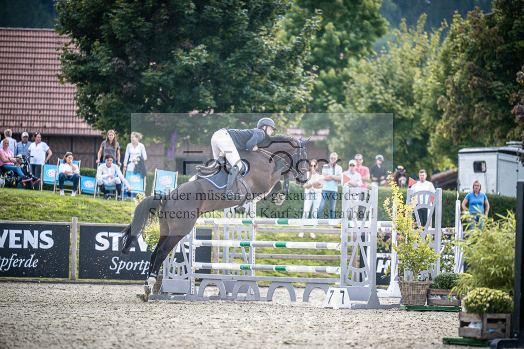 DOS_1817 | Entdecke hochwertige Reitturnierfotos von Foto Oger. Professionell, emotional und authentisch – jetzt Lieblingsmomente im Shop bestellen.Deutschlandweite Turnierfotografie. - Realisiert mit Pictrs.com