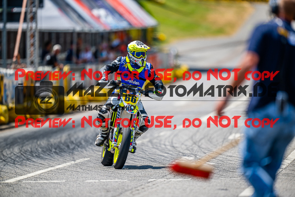 MaZZes_FotoMatrix_230609_0452 | UE40