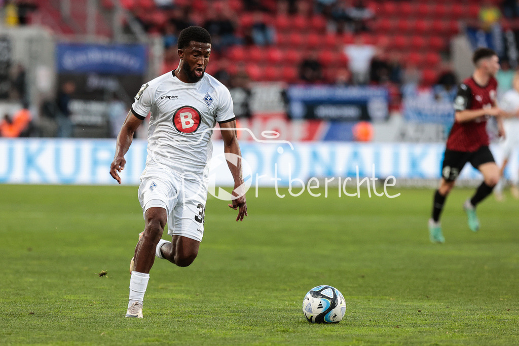 FC Ingolstadt - SV Waldhof Mannheim | am Ball Kelvin ARASE (SVW #36) / Einzelfoto / Freisteller