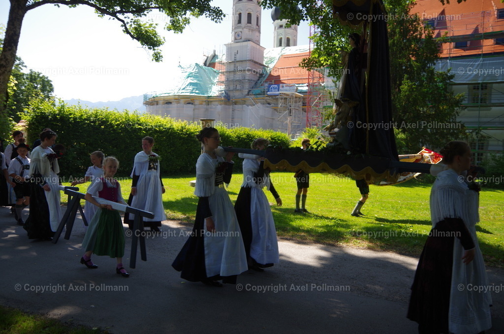 IMGP6652 | fotografiert von Axel PollmannLeonhardi Wallfahrt Benediktbeuern und Murnau, Fronleichnam, Fasching, Landschaft im Loisachtal und Benediktbeuern  - Realisiert mit Pictrs.com