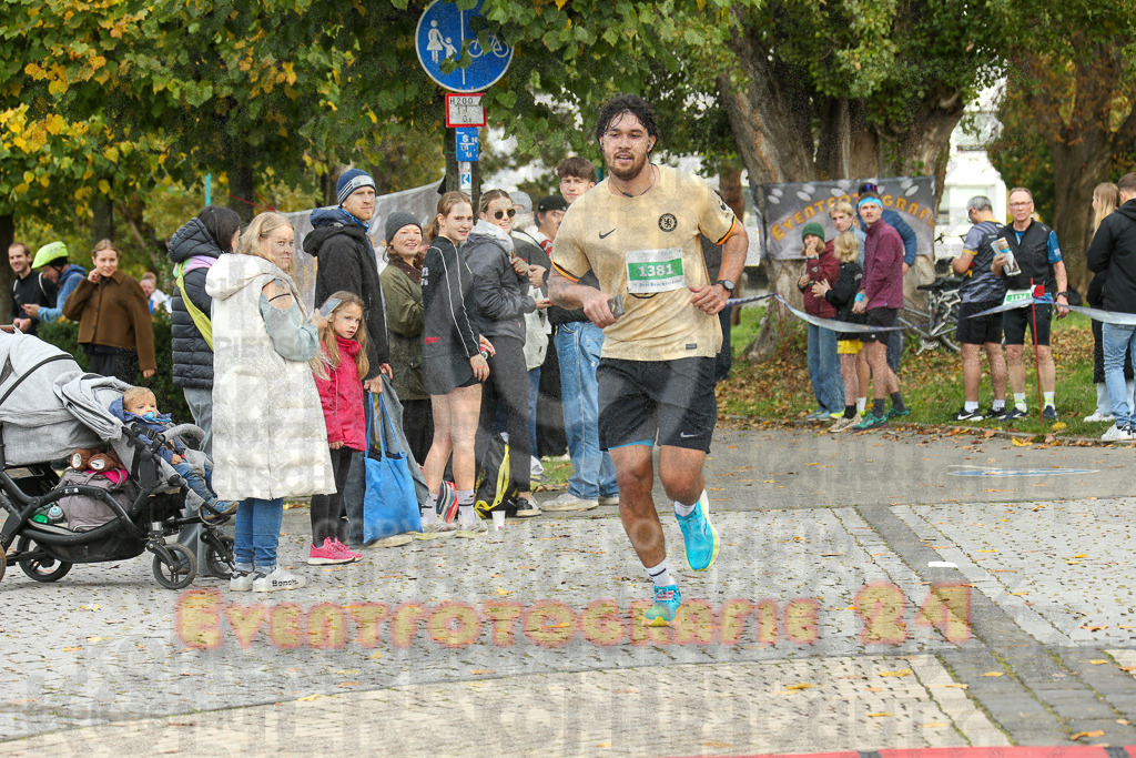 241020_1114_EX1_1553 | Sportfotografie im Rhein-Sieg Kreis, Köln, Bonn, NRW, Rheinland Pfalz, Hessen, etc. Unser Tätigkeitsfeld umfasst den Laufsport vom Volkslauf über den Marathon, Duathlon, Triathon bis zum Ultralauf wie Kölnpfad Ultra oder Schindertrail.