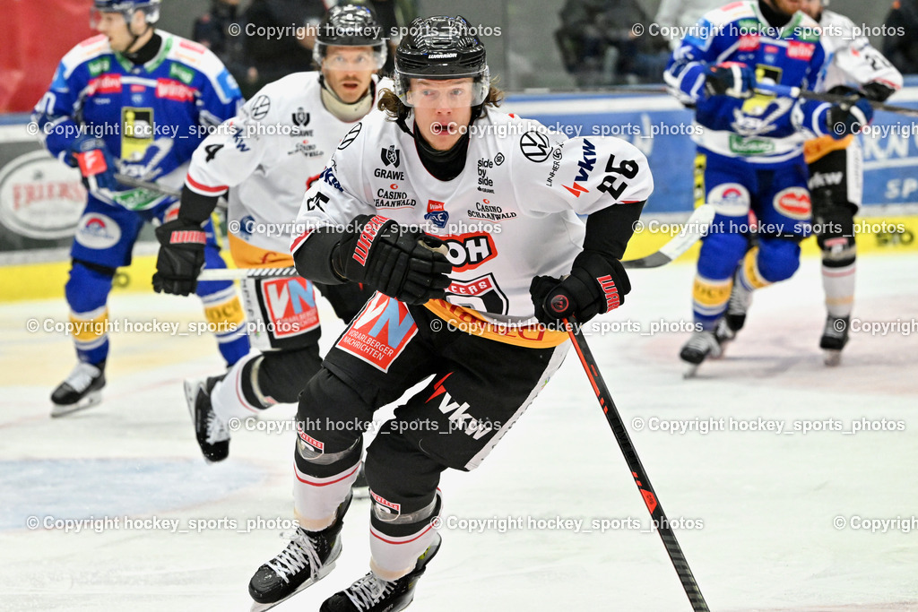 EC IDM Wärmepumpen VSV vs. Pioneers Vorarlberg | #25 Julian Metzler Pioneers Vorarlberg, EC IDM Wärmepumpen VSV vs. Pioneers Vorarlberg, EC IDM WÄRMEPUMPEN VSV vs. Pioneers Vorarlberg am 03.10.2025 in Villach (Stadthalle Villach), Austria, (Photo by Bernd Stefan)