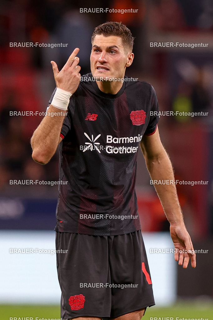 Bayer 04 Leverkusen vs Eintracht Frankfurt - Bundesliga  | Leverkusen, Deutschland, 12.09.25:   Patrick Schick (Bayer 04 Leverkusen) gestikuliert, Gestik waehrend des Spiels der Bundesliga zwischen  Bayer 04 Leverkusen vs Eintracht Frankfurt in der BayArena(Foto von Brauer-Fotoagentur / Adrian Schlueter)