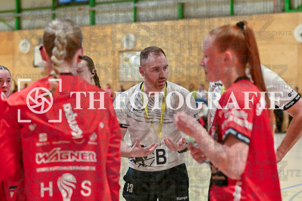 GER, SG Maulburg/Steinen - TuS Helmlingen, Frauen-Handball, Oberliga Suedbaden, 19. Spieltag, Saison 2024/2025, 23.03.2025 | Team SGMS mit Andre LeuchtmannGER, SG Maulburg/Steinen - TuS Helmlingen, Frauen-Handball, Oberliga Suedbaden, 19. Spieltag, Saison 2024/2025, 23.03.2025Foto: TH Fotografie/Thomas Hess