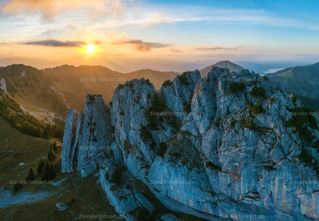 Der Plankenstein bei Sonnenuntergang | Der Plankenstein bei Sonnenuntergang - Realisiert mit Pictrs.com