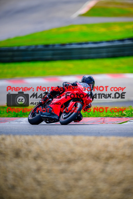 MaZZes_FotoMatrix_240717_6007705_9470 | ROT