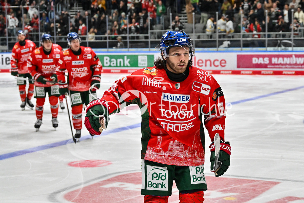 Augsburger Panther - Kölner Haie | Jubel der Panther nach dem Treffer zum 1-1 durch Anthony LOUIS (Augsburger Panther #18) / Tor / Torschuetze / Freude / Happy / DEL: Augsburger Panther - Kölner Haie; Curt Frenzel Stadion am 26.09.2025