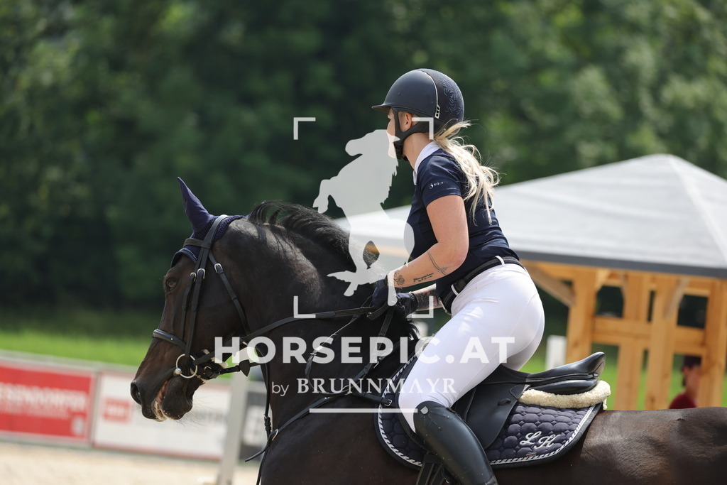 0P6A4683 | Willkommen bei Brunnmayr - Design & Fotografie – Ihrem Spezialisten für Reitturniere und Pferdeveranstaltungen in Oberösterreich, Salzburg und Bayern! Seit über 17 Jahren sind wir leidenschaftlich dabei.