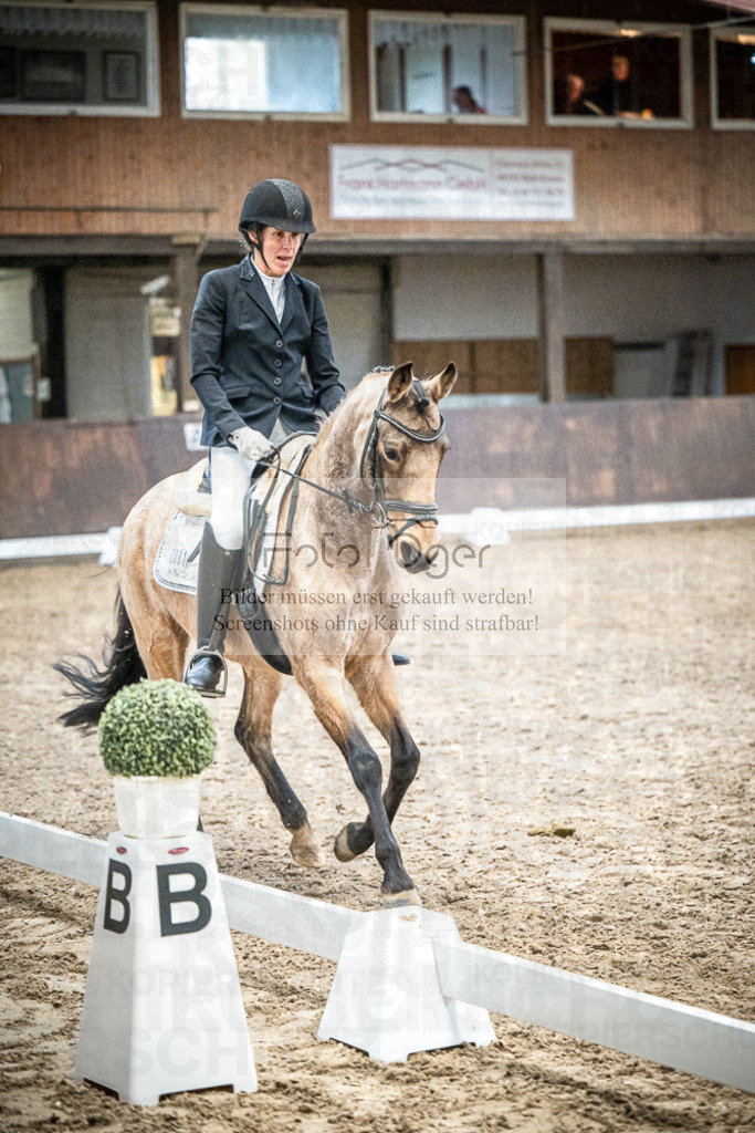 DOS_1342 | Entdecke hochwertige Reitturnierfotos von Foto Oger. Professionell, emotional und authentisch – jetzt Lieblingsmomente im Shop bestellen.Deutschlandweite Turnierfotografie. - Realisiert mit Pictrs.com