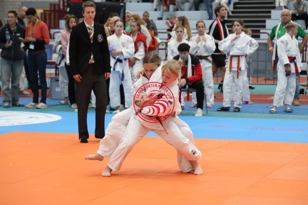 1J7A2672 | Fotos vom Adler Cup - Pictures from Adler Cup

Hier findet Ihr alle Eindrücke und großen Momente der Adler Cup Wochenenden. Here you will find all impressions and great moments of the Adler Cup weekends. - Realisiert mit Pictrs.com