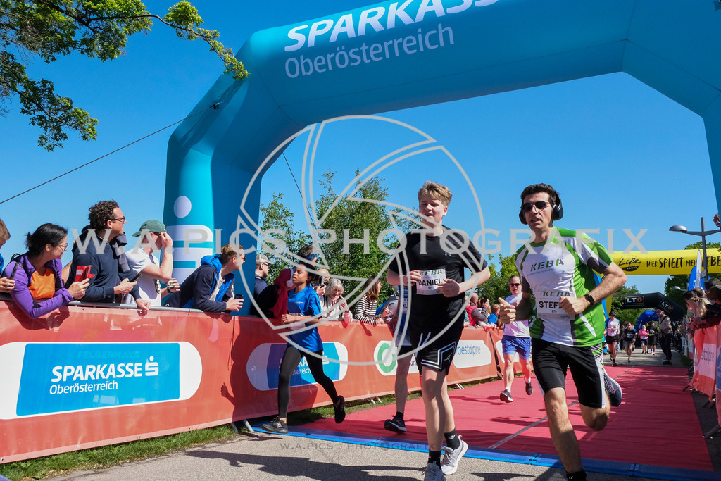..... | LINZ,AUSTRIA,27.April 24, Int. 3 Brückenlauf Linz  , Image shows: Photo: WAPICS / Michael ring
