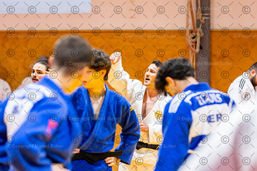 20250418-194612-_G2A6986-Verbessert-RR-MarcelSutter | Finde und bestelle deine Sport- und Eventfotos in höchster Qualität. Professionelle Aufnahmen von Wettkämpfen, Veranstaltungen und Outdoor-Events – schnell und einfach online bestellen. - Realisiert mit Pictrs.com