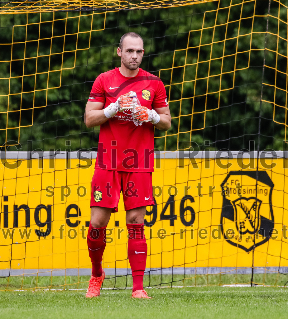 2023-07-29_087_FC_Moosinning_gegen_TuS_Raubling | Moosinning, Deutschland, 29.07.2023:
Fußball, Bezirksliga Oberbayern Ost 2023 / 2024, 1. Spieltag, FC Moosinning gegen TuS Raubling, Endergebnis: 0:7

Torwart Aaron Siegl (FC Moosinning, #27)

Foto: Christian Riedel / fotografie-riedel.net