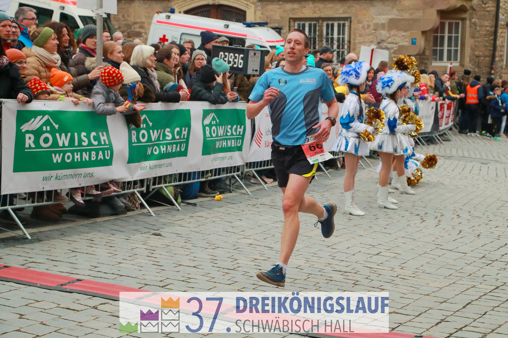VR Bank Hauptlauf 10000m | 3 Koenigslauf 2023 - Realisiert mit Pictrs.com