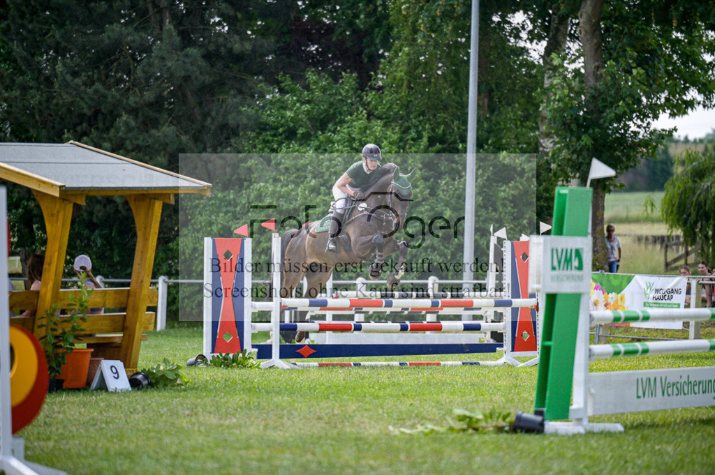 Reitturnier Voxtrup | Entdecke hochwertige Reitturnierfotos von Foto Oger. Professionell, emotional und authentisch – jetzt Lieblingsmomente im Shop bestellen.Deutschlandweite Turnierfotografie. - Realisiert mit Pictrs.com