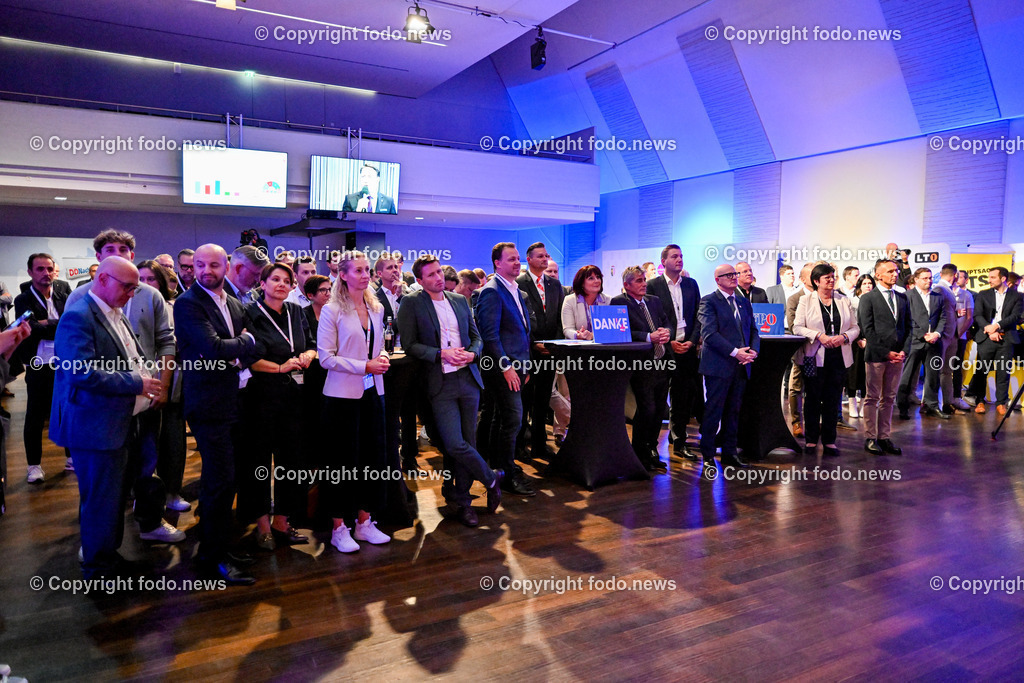 Pressewahldienst Linz zur Nationalratswahl 2024_ 29.09.2024-84 | 29.09.2024, Ursulinenhof Linz AUT, Nationalratswahl 2024, Pressewahldienst im Bild Mitglieder der versammelten Partein