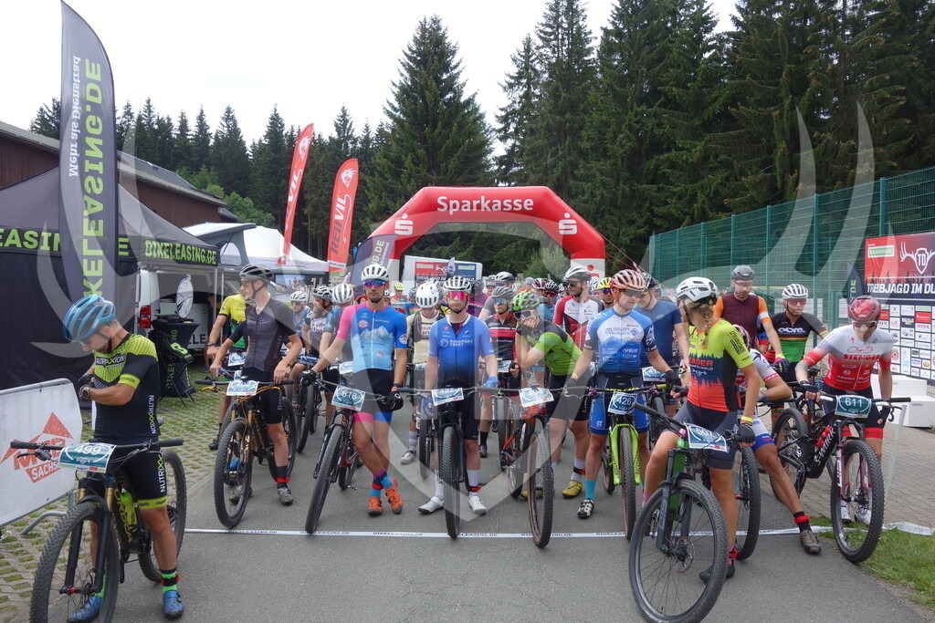 DSC03743 | Fotogalerie der Treibjagd im Dunkelwald - Dein MTB Etappenrennen im Erzgebirge - Realisiert mit Pictrs.com