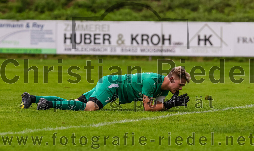 2023-08-09_029_FC_Moosinning_II_gegen_SpVgg_Altenerding | Moosinning, Deutschland, 09.08.2023:
Fußball, Kreisliga 2023 / 2024, 3. Spieltag, FC Moosinning II gegen SpVgg Altenerding, Endergebnis: 1:1

Torwart Lukas Loher (SpVgg Altenerding, #75)

Foto: Christian Riedel / fotografie-riedel.net