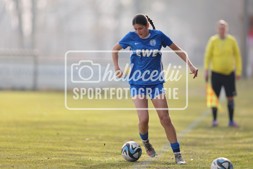 Fußball I Frauen I Saison 2025-2026 I Oberliga Niedersachsen I 15. Spieltag I SV Meppen 1912 e.v. U20 2 - BW Hollage -42 | Emma Kobytzki (24, SV Meppen 1912 e.v.) - Realisiert mit Pictrs.com