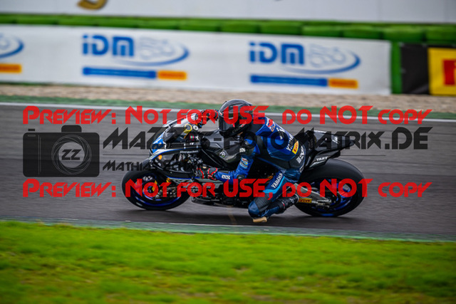 MaZZes_FotoMatrix_220924_5614 | PRO SUPERSTOCK