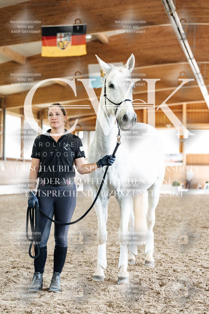 CK908227 | Turnierfotografie Pferdefotografie Trier Rheinland-Pfalz Pferdesport Reitsport Tierfotografie Sportfotografie Pferdevideo Pferdevideografie Equestrianvideography equestrianphotography  - Realisiert mit Pictrs.com