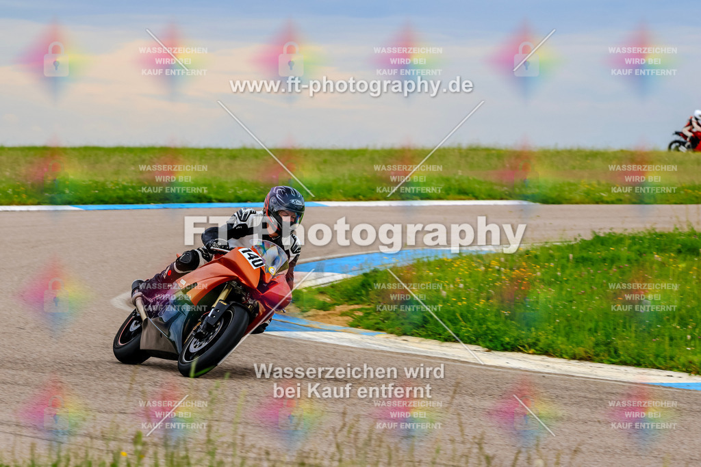 MotoTeam-1646 | Hier findet Ihr Bilder von Touristenfahrten auf der Nürburgring Nordschleife oder von anderen Veranstaltungen die ich besucht habe. Viel Spass beim Durch Schauen 