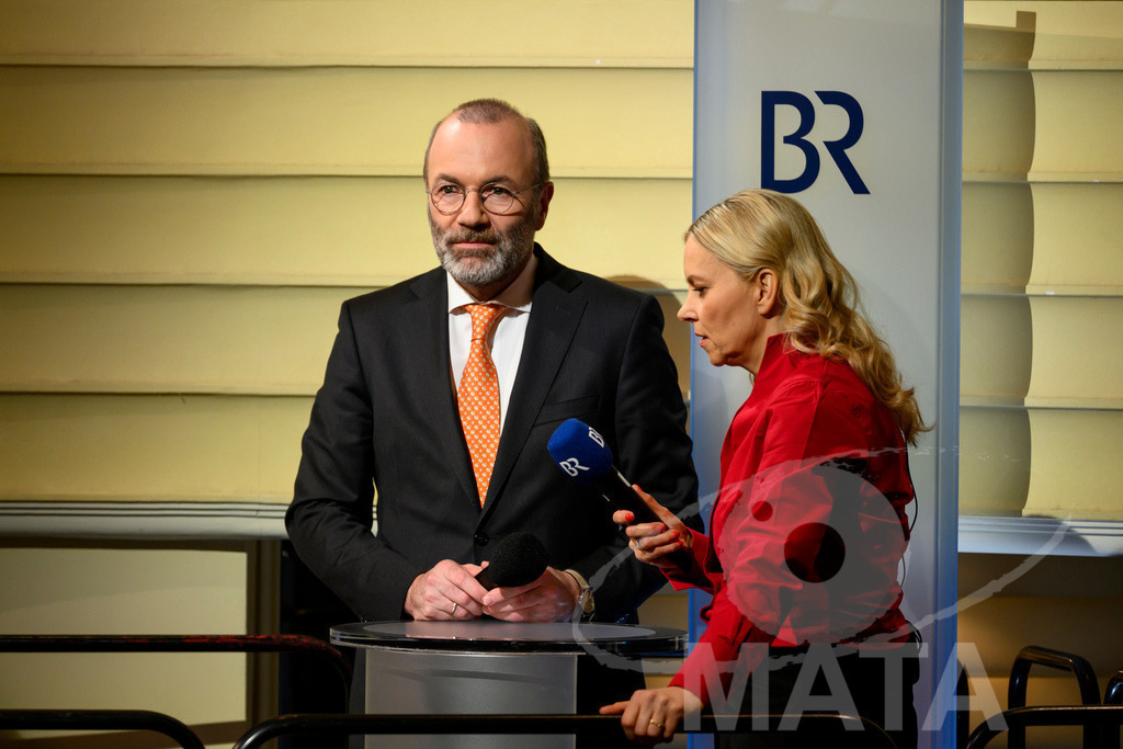 _DWI3834 | MATA IndoCon - Realisiert mit Pictrs.com