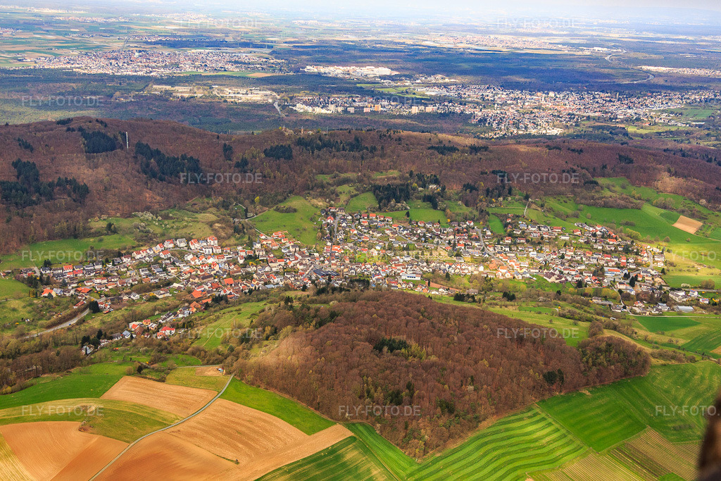 Luftbild: Ortsansicht von Südosten im Ortsteil Nieder-Beerbach in Mühltal im Bundesland Hessen in Deutschland. Foto: IMG_077226.jpg vom 12.04.2015 durch Werner Riehm/FLY-FOTO.de