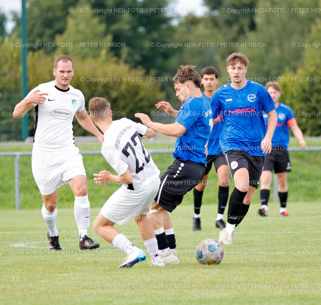 Duell der Aufstiegskandidaten | 03.08.2025 Fussball Saison 2025 2026 KOL DA GG SV Hahn - SG Arheilgen (2:1) v. li. Ben Milojevic (22 Hahn) Yasin Rabiai (7 SGA) (Foto: Peter Henrich) - Realisiert mit Pictrs.com