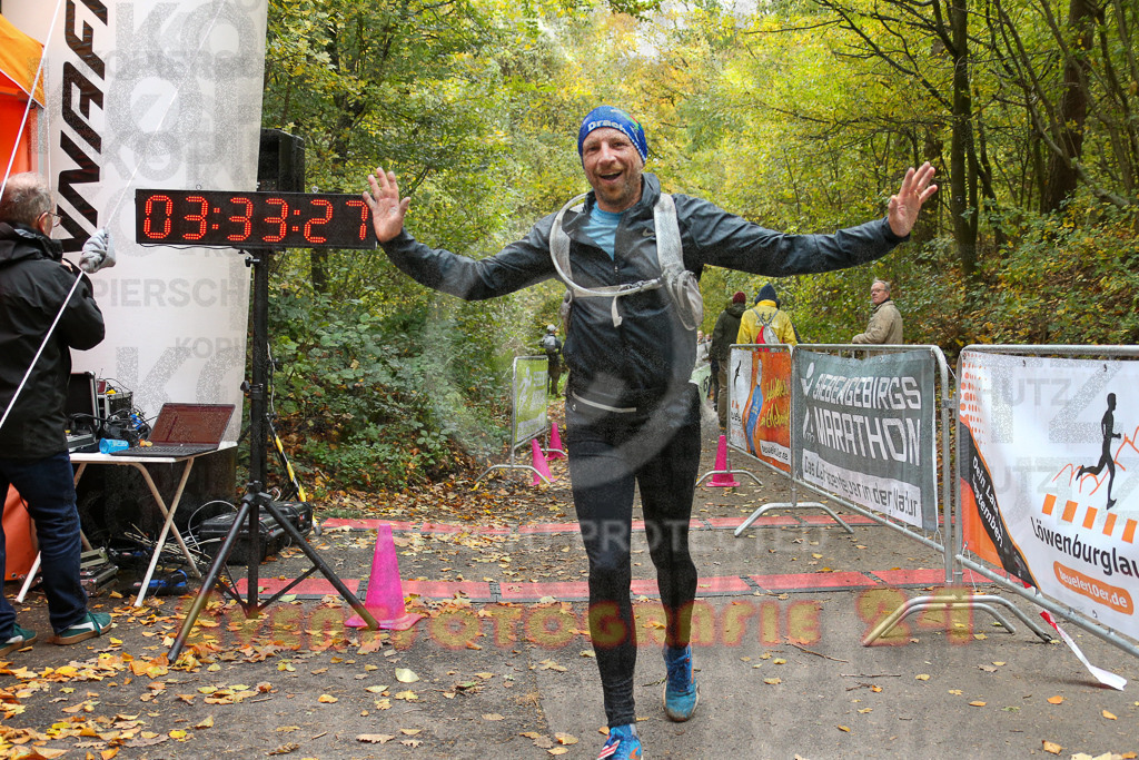 251026_1335_EX1_3687 | Sportfotografie im Rhein-Sieg Kreis, Köln, Bonn, NRW, Rheinland Pfalz, Hessen, etc. Unser Tätigkeitsfeld umfasst den Laufsport vom Volkslauf über den Marathon, Duathlon, Triathon bis zum Ultralauf wie Kölnpfad Ultra oder Schindertrail.