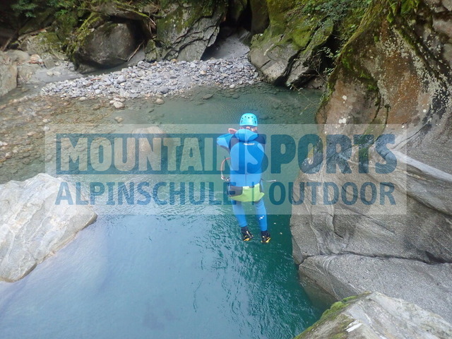 P9200053 | Bestelle die Bilder deines Berg- oder Wasser-Abenteuers mit Mountain Sports bequem von zu Hause aus direkt über unseren Online Fotoshop von pictrs.com. - Realisiert mit Pictrs.com