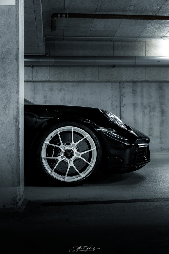 911 Turbo 992 | Entdecken Sie die faszinierende Welt von Alexander Tschuncky Arts: Kreative Fotografie, atemberaubende Automobilkunst und hochwertiger Bilderdruck. Lassen Sie sich inspirieren! - Realisiert mit Pictrs.com